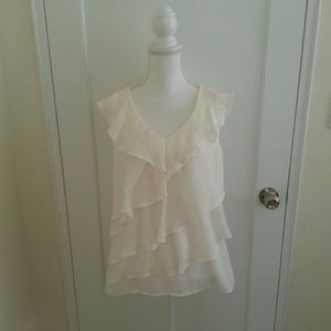 NWOT-White Sleeveless Feminine Flowy Top